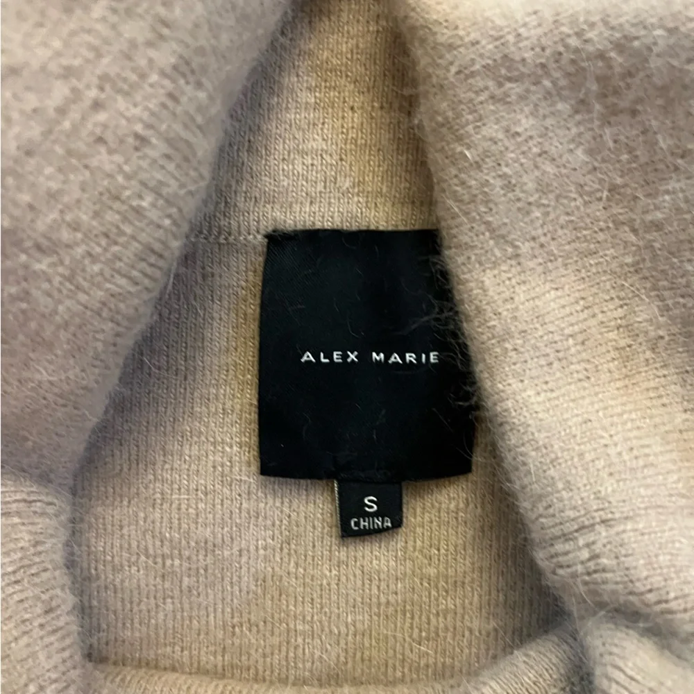 Alex Marie Sweater Small - Picture 3 of 3